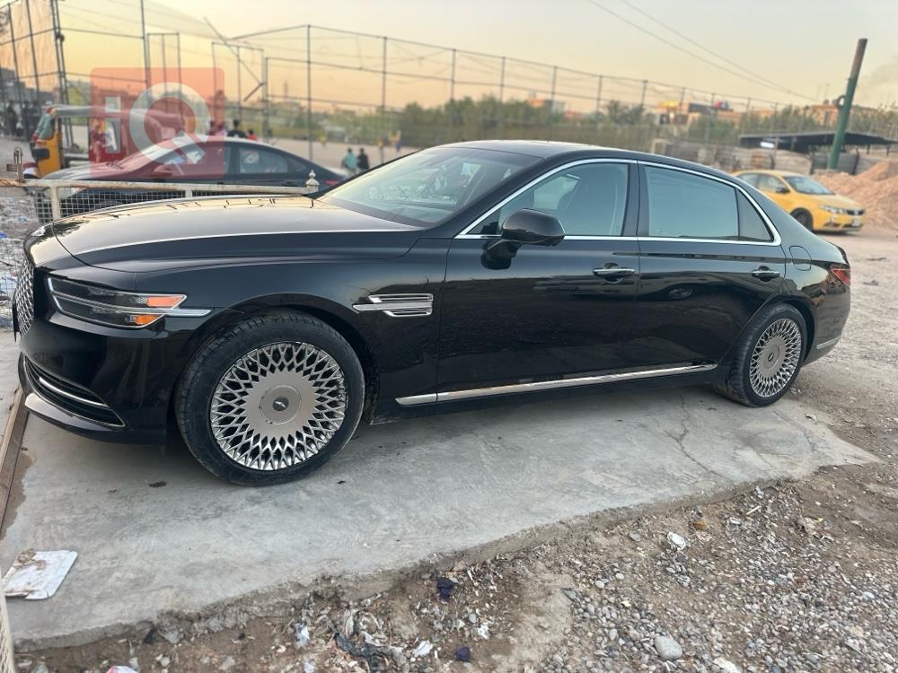 Genesis G90